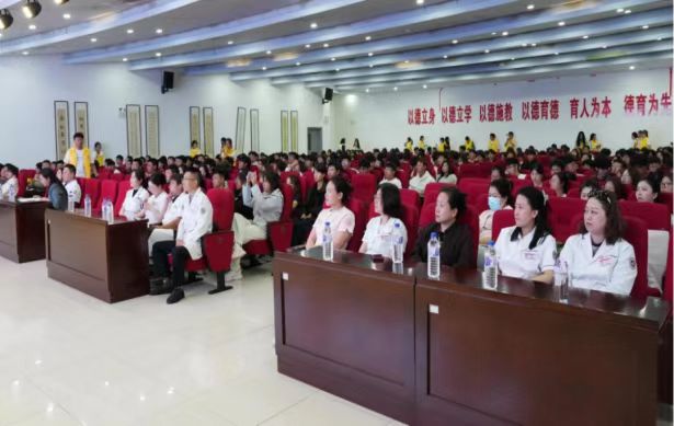 “青春护航·健康相伴——健康知识进校园”主题活动温情落幕