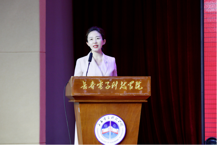 追光而遇 沐光而行｜长春电子科技学院 2025 届学生毕业典礼暨学位授予仪式隆重举行！