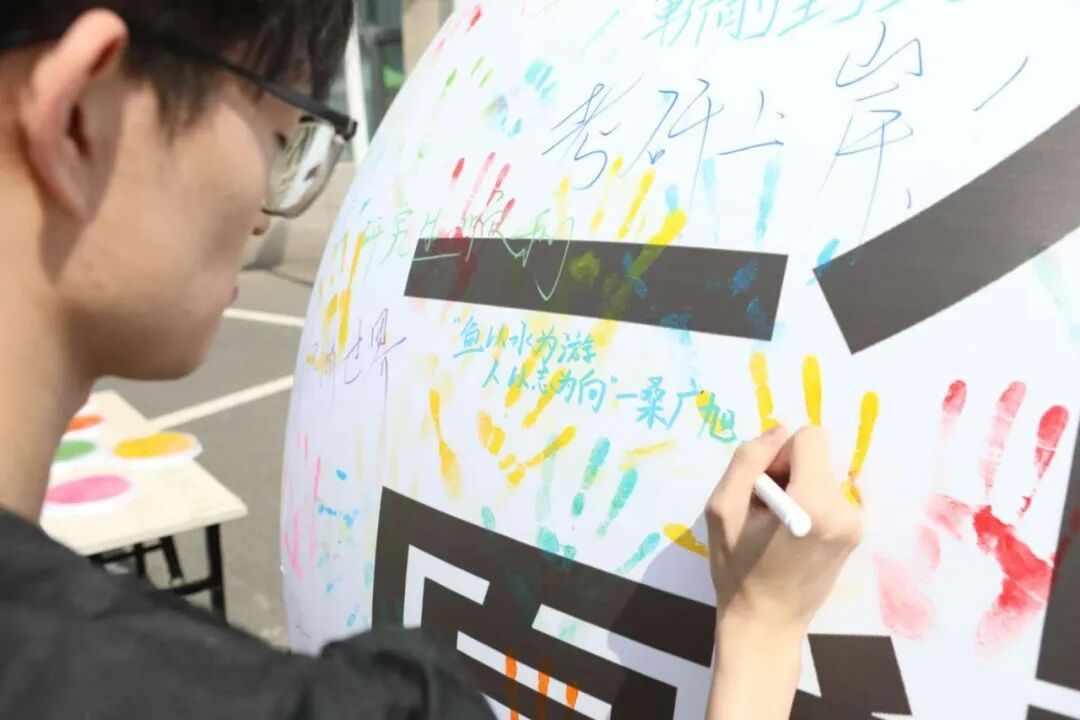 追光而遇·沐光而行｜青春不散场，毕业正当“燃”！