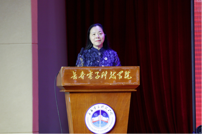 追光而遇 沐光而行｜长春电子科技学院 2025 届学生毕业典礼暨学位授予仪式隆重举行！