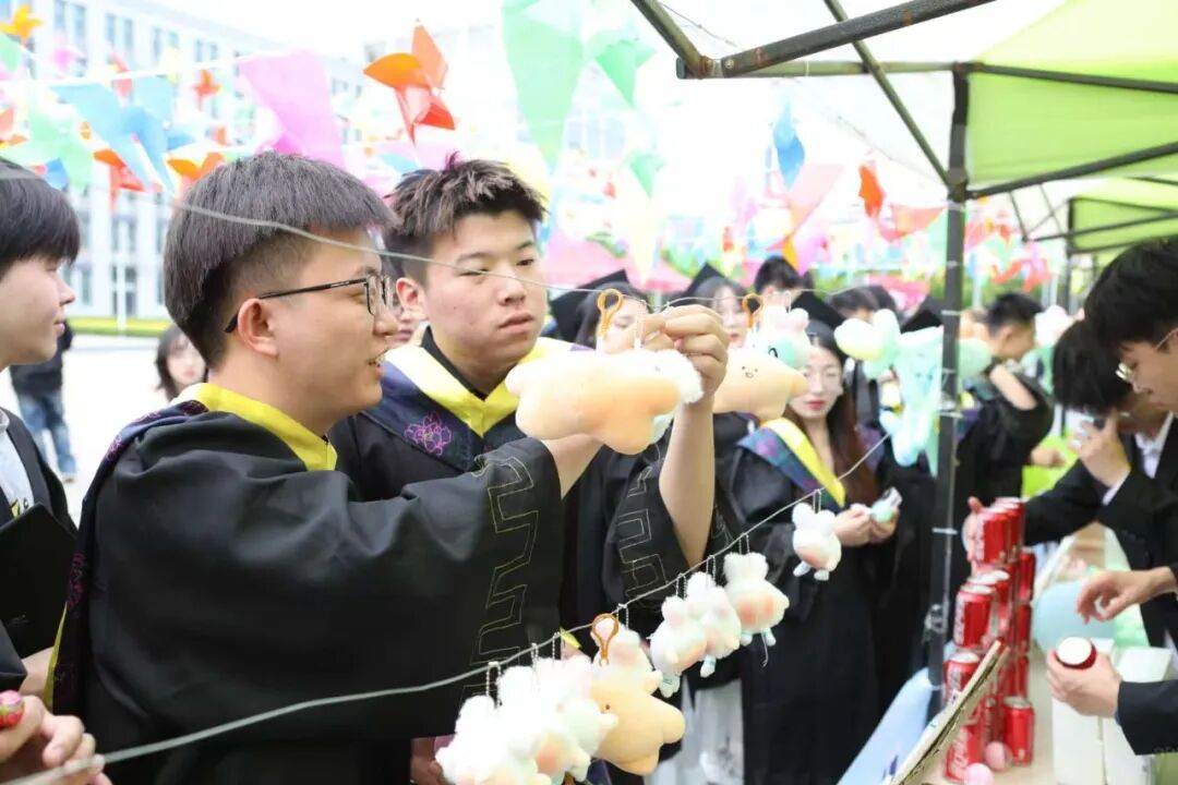 追光而遇·沐光而行｜青春不散场，毕业正当“燃”！