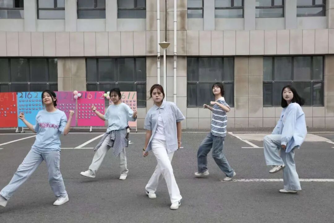 追光而遇·沐光而行｜青春不散场，毕业正当“燃”！