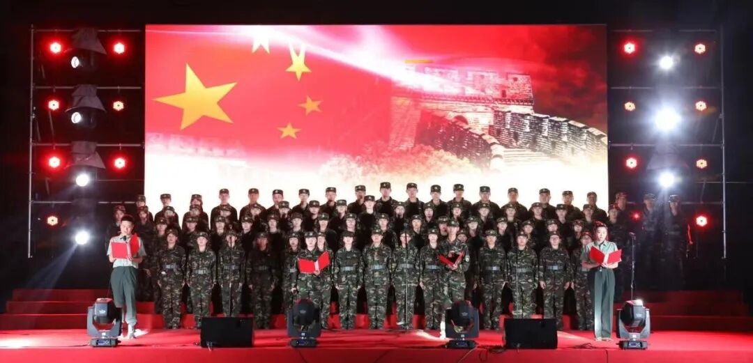 军歌嘹亮颂山河 青春迷彩谱华章——我校红歌比赛圆满落幕