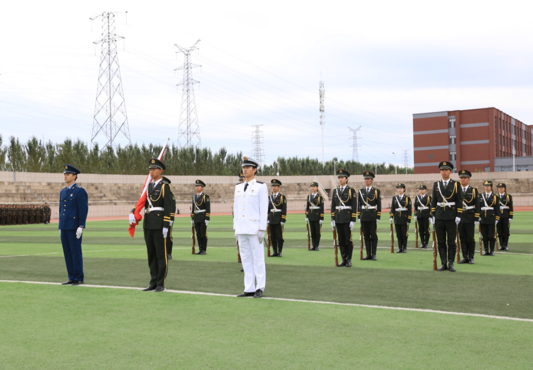 长春电子科技学院隆重举行2024级军训会操总结表彰大会暨开学典礼