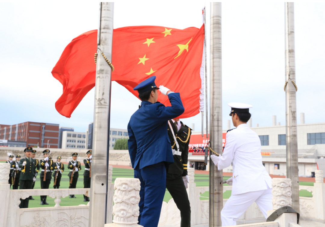 长春电子科技学院隆重举行2024级军训会操总结表彰大会暨开学典礼