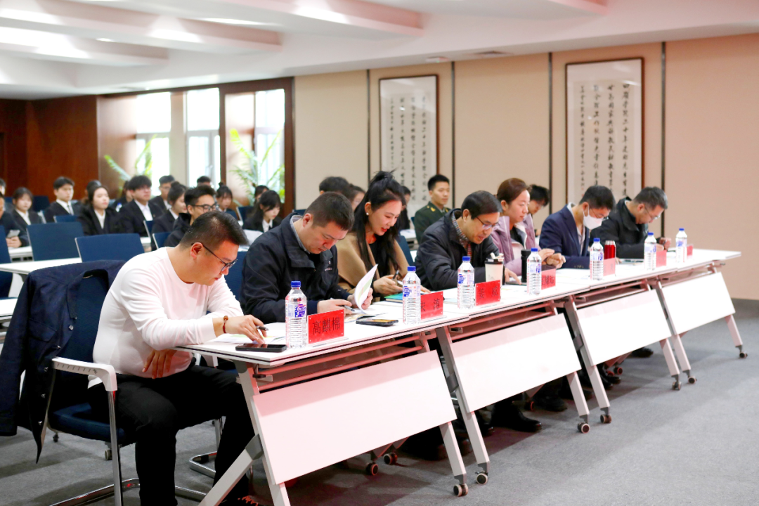 以榜样之光 燃青春之火——我校2025年度十佳大学生评选活动圆满收官