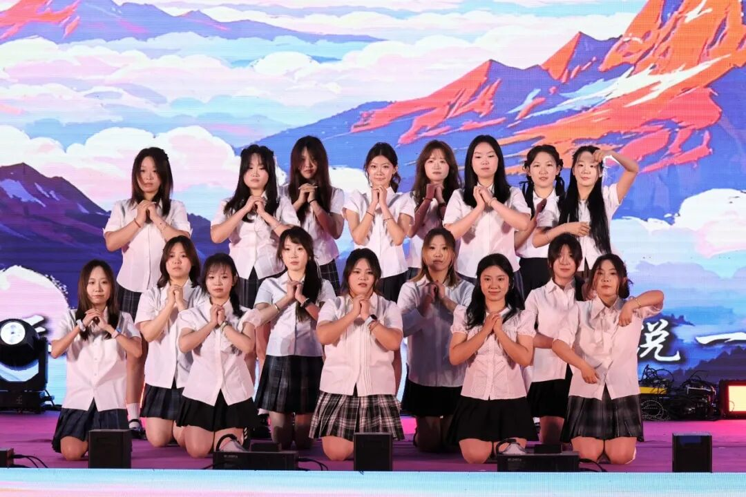青春盛会燃动夏夜,长电2026届毕业狂欢夜温情落幕 青春盛会燃动夏夜,长电2026届毕业狂欢夜温情落幕