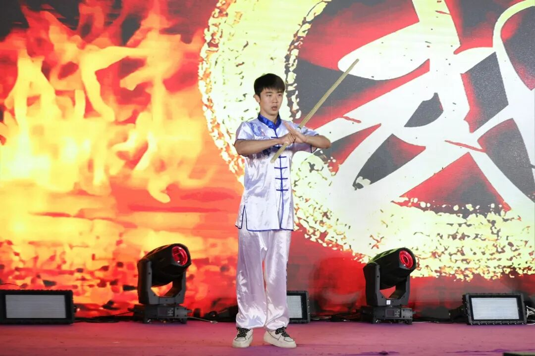 青春盛会燃动夏夜,长电2026届毕业狂欢夜温情落幕 青春盛会燃动夏夜,长电2026届毕业狂欢夜温情落幕