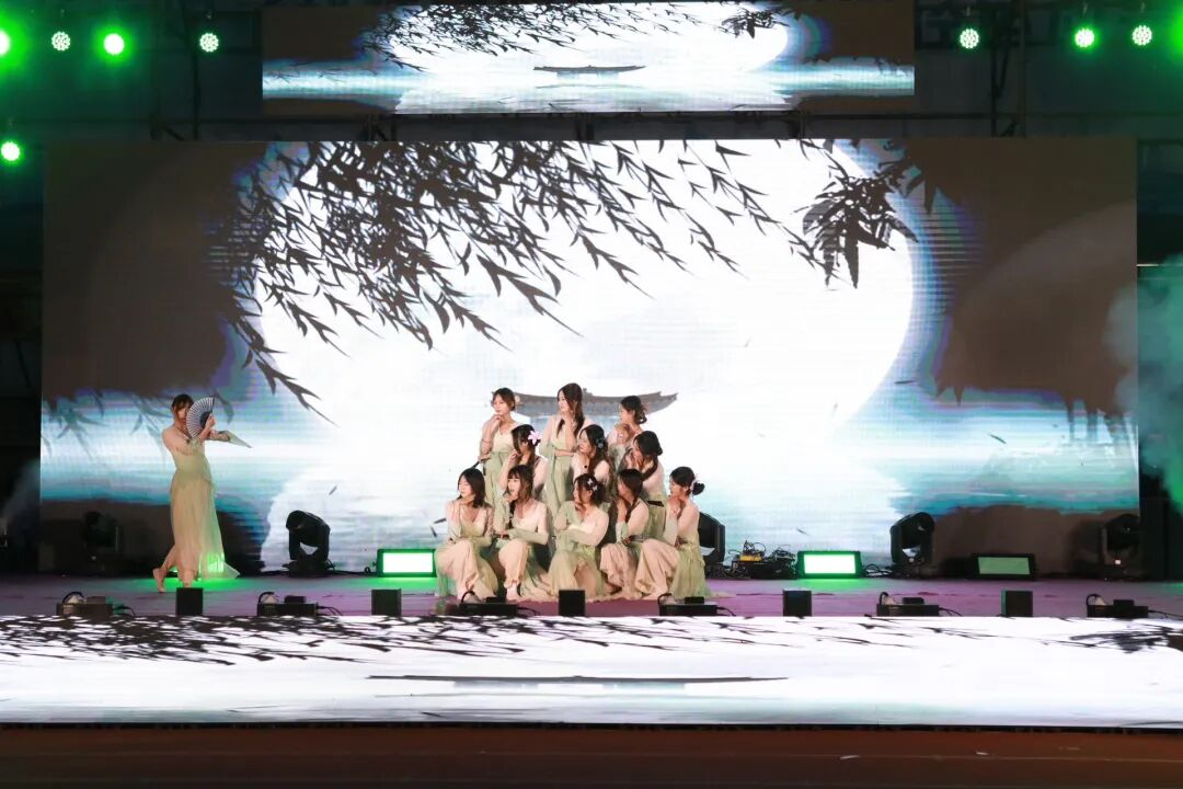 青春盛会燃动夏夜,长电2026届毕业狂欢夜温情落幕 青春盛会燃动夏夜,长电2026届毕业狂欢夜温情落幕