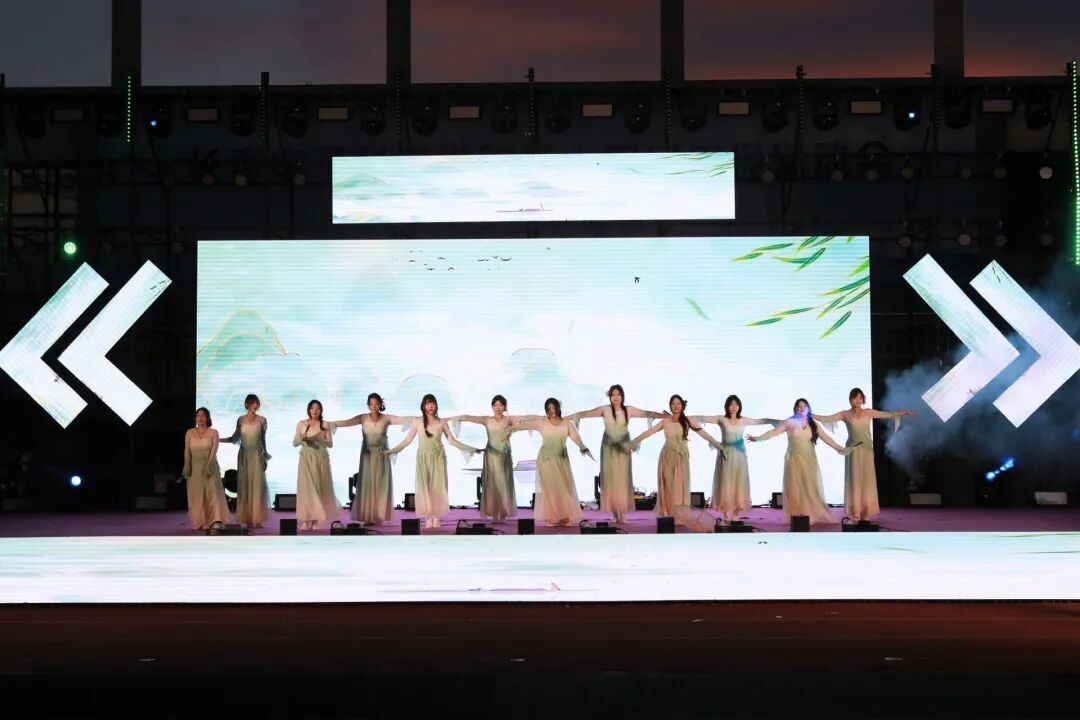 青春盛会燃动夏夜,长电2026届毕业狂欢夜温情落幕 青春盛会燃动夏夜,长电2026届毕业狂欢夜温情落幕