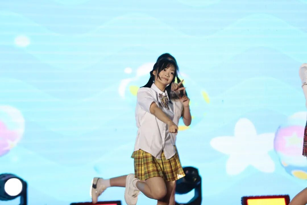 青春盛会燃动夏夜,长电2026届毕业狂欢夜温情落幕 青春盛会燃动夏夜,长电2026届毕业狂欢夜温情落幕